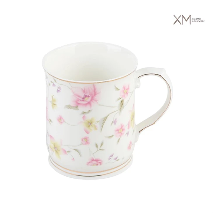 Cốc sứ cổ điển